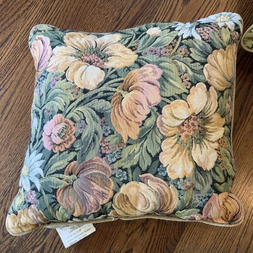 VTG Pair Of Floral Tapestry Accent Throw Pillows Cottage Core Granny‎ Core 14